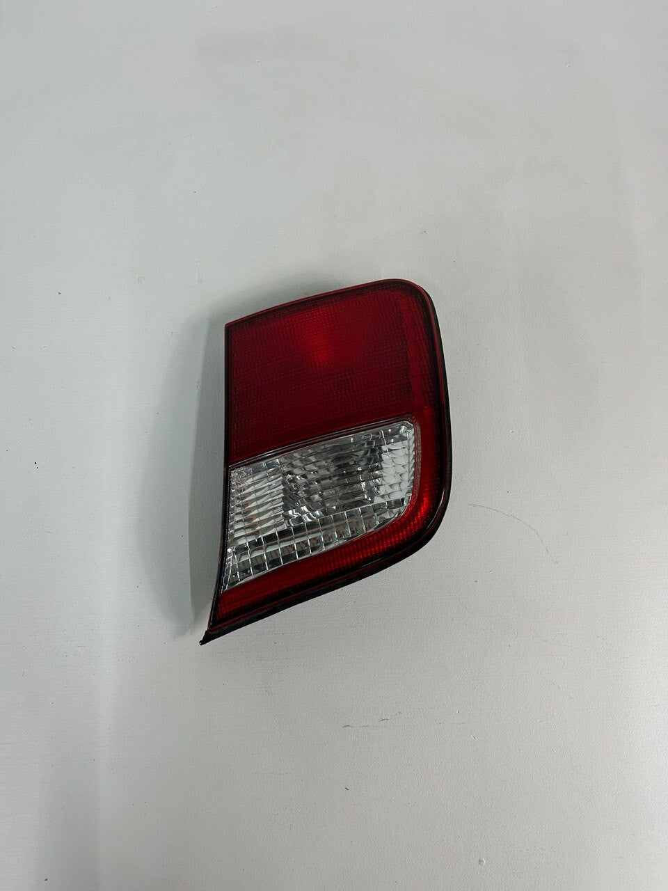 2001-2002 Subaru Forester Left Driver side Inner Tail Light OEM 01 02