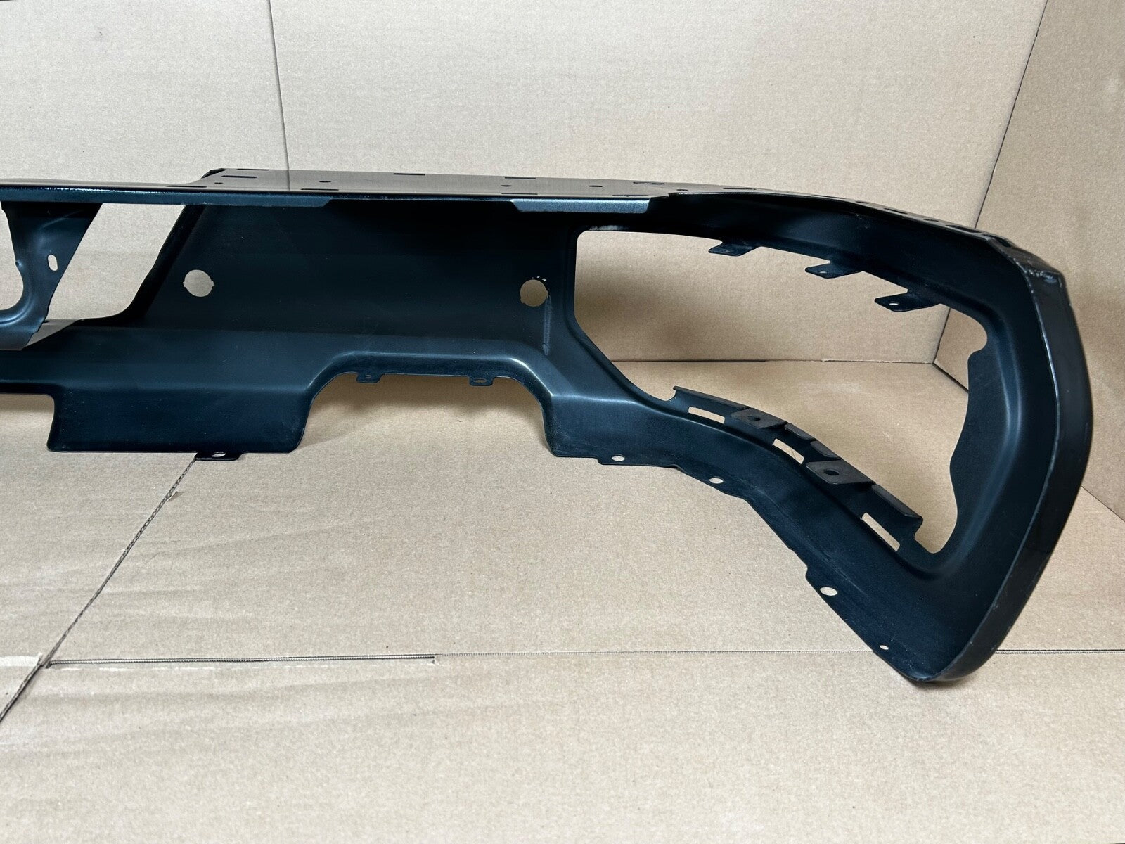 19-23 CHEVY SILVERADO/GMC SIERRA 1500 REAR BUMPER W/ HOLES & DUAL EXHAUST OEM
