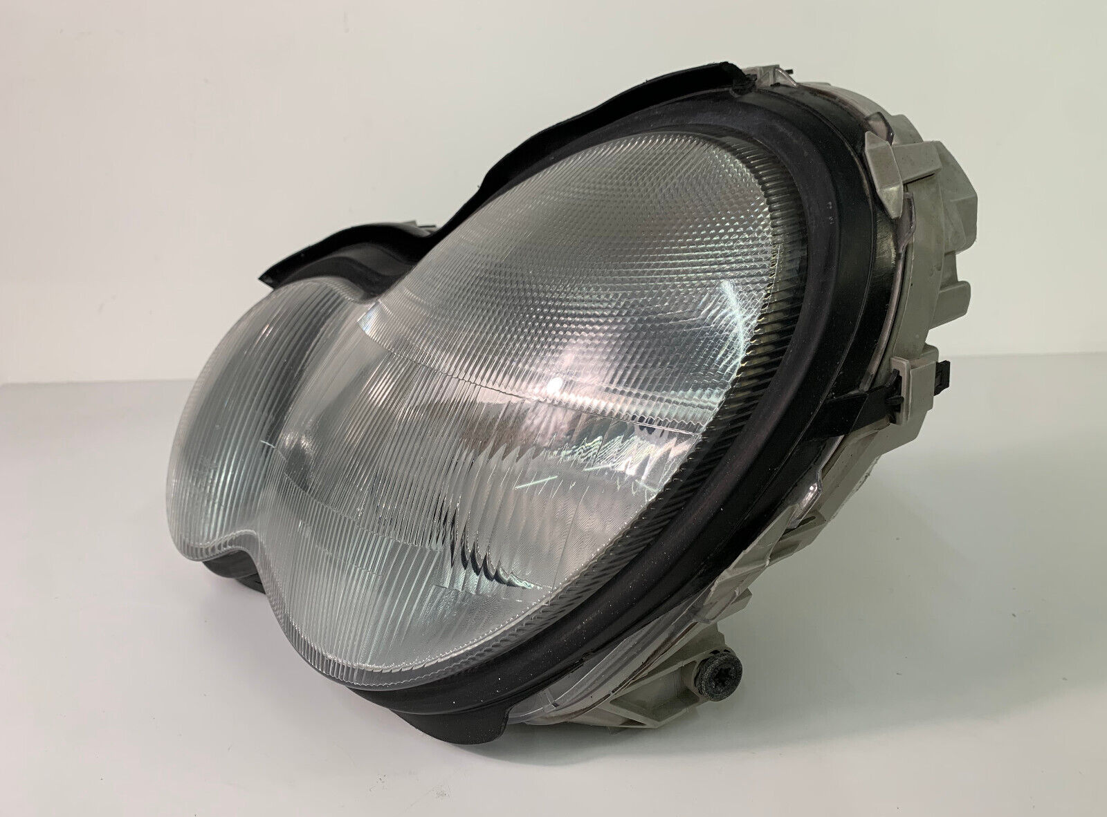 2001 2002 2003 2004 Mercedes C-Class Left Driver Side Halogen Headlight Lamp OEM