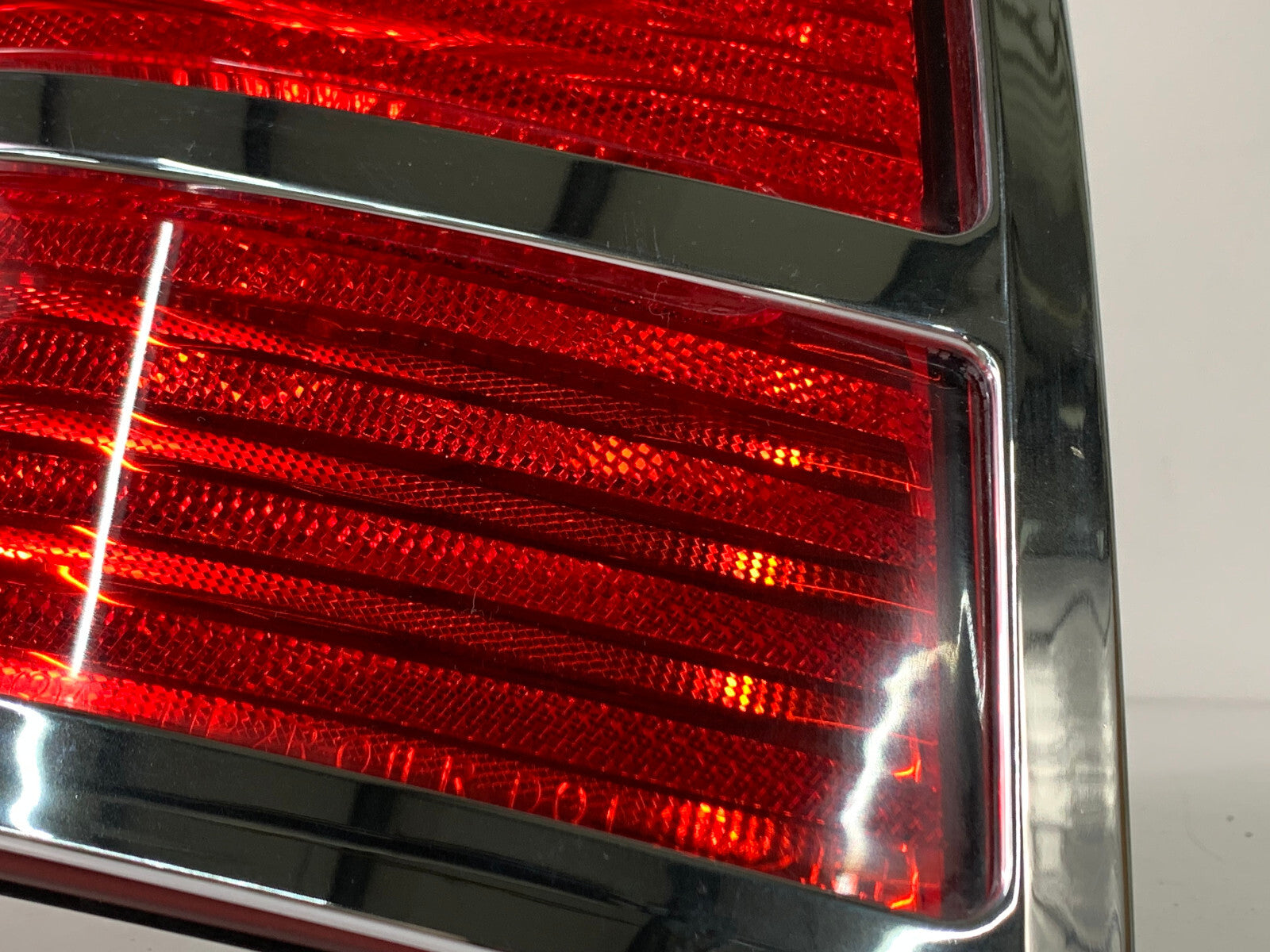 2002 2003 2004 2005 Ford Explorer Right RH Passenger Side Halogen Tail Light OEM