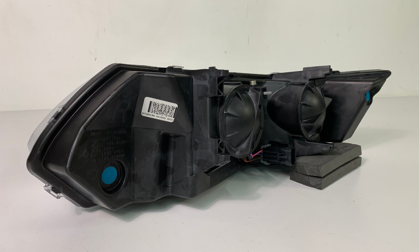 2003 2004 2005 2006 2007 Saturn Ion Right Passenger Side Halogen Headlight OEM