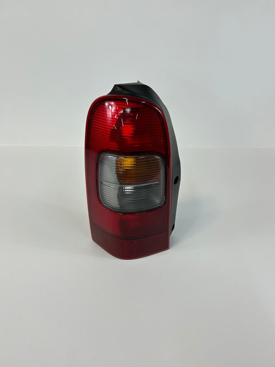 1997 - 2005 Pontiac Montana Venture Left Driver Lh  Tail Light Oem