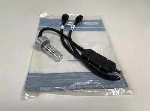 13-19 Ford Taurus Police Interceptor Right LED Strobe Park Light EG1Z-13411-B OE