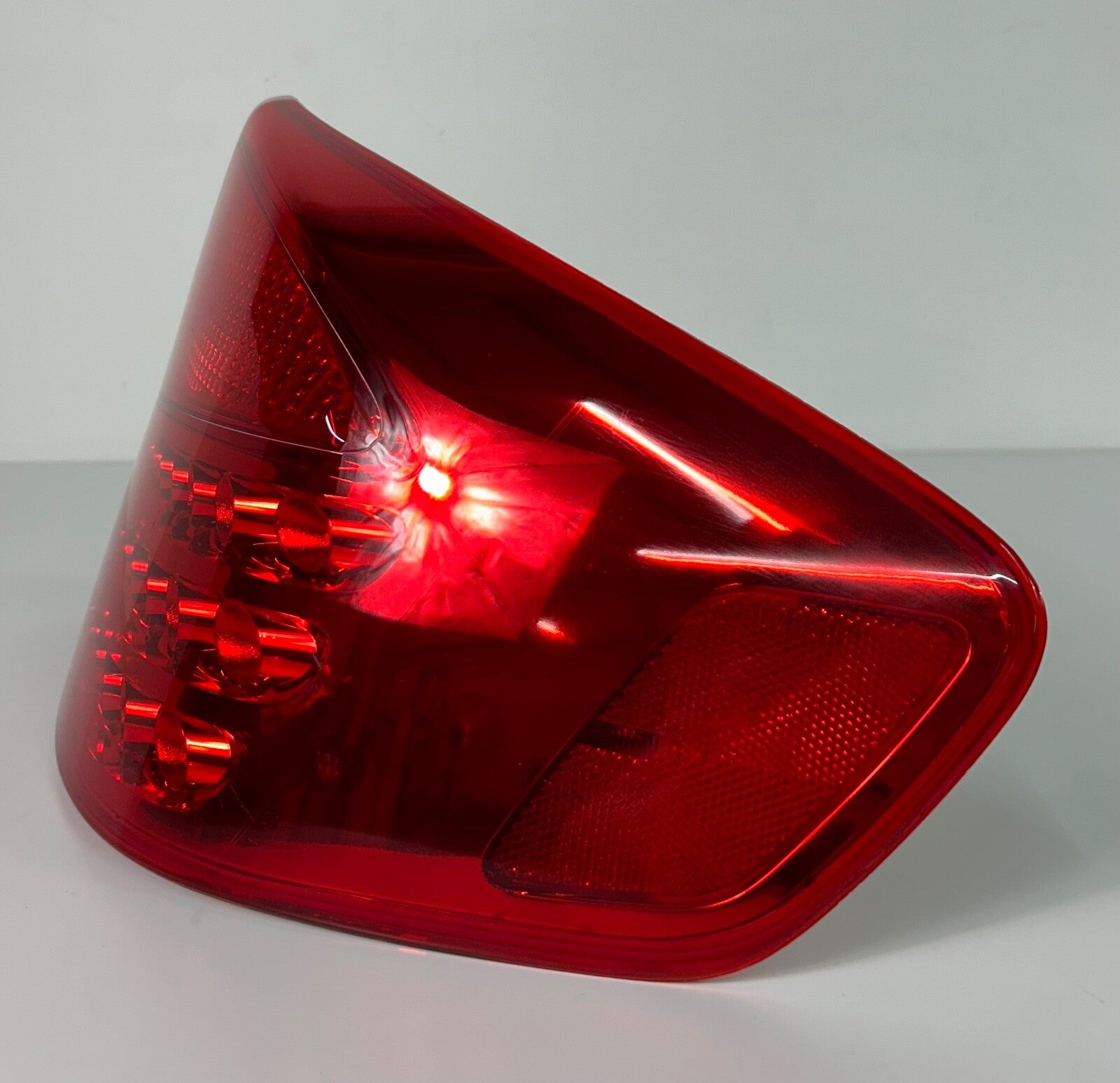 2003-2004 Infiniti G35 Right Passenger RH Side Tail Light OEM