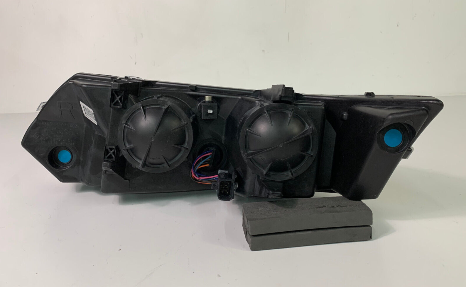 2003 2004 2005 2006 2007 Saturn Ion Right Passenger Side Halogen Headlight OEM